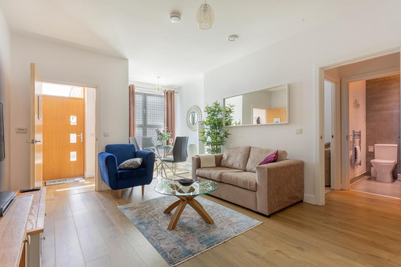 1 Bed Apartment - Redhill Central, Surrey, Gatwick #3 Kültér fotó